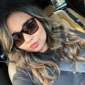 Hello! I’m Chevy. I’d love to be your new posh friend. 🥰